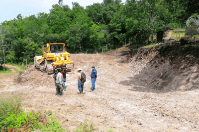 BYGGERIET UNDER OPFØRELSE